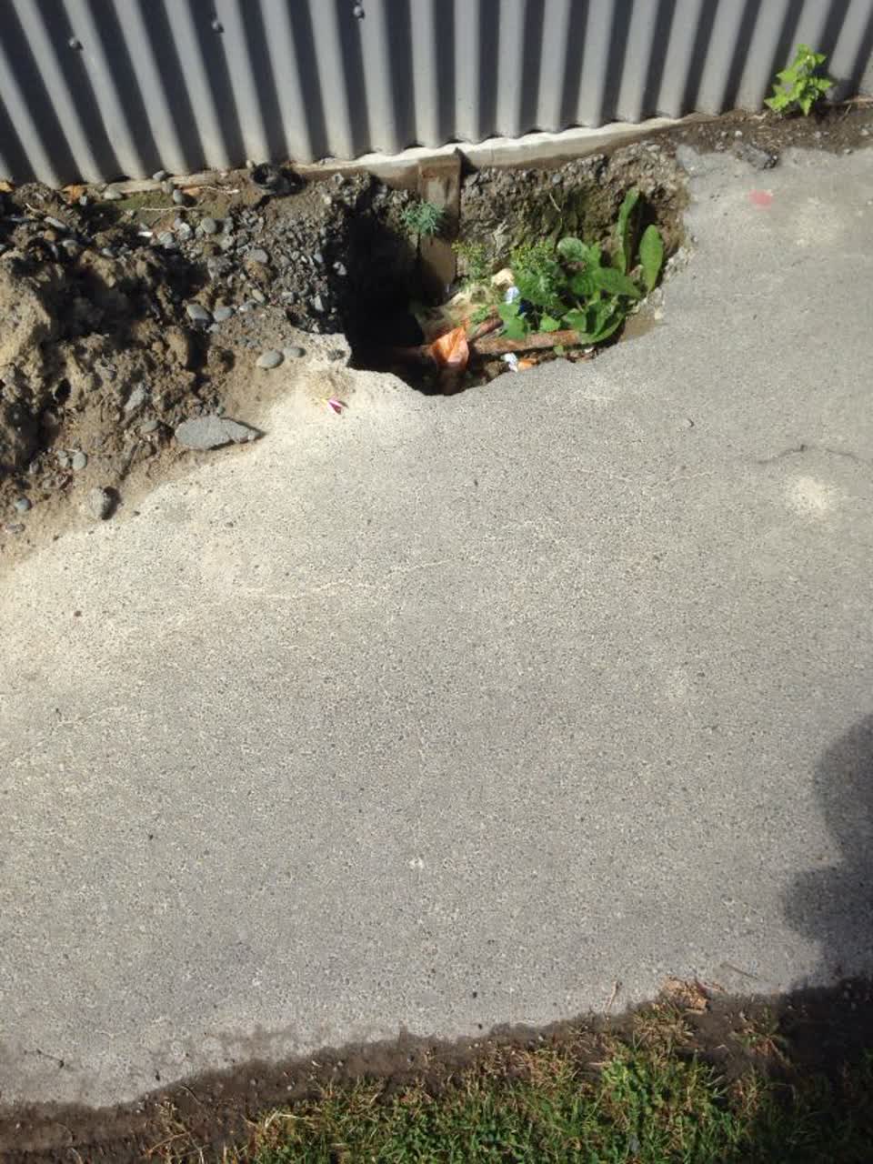 The photograph attached to this roading/streets report