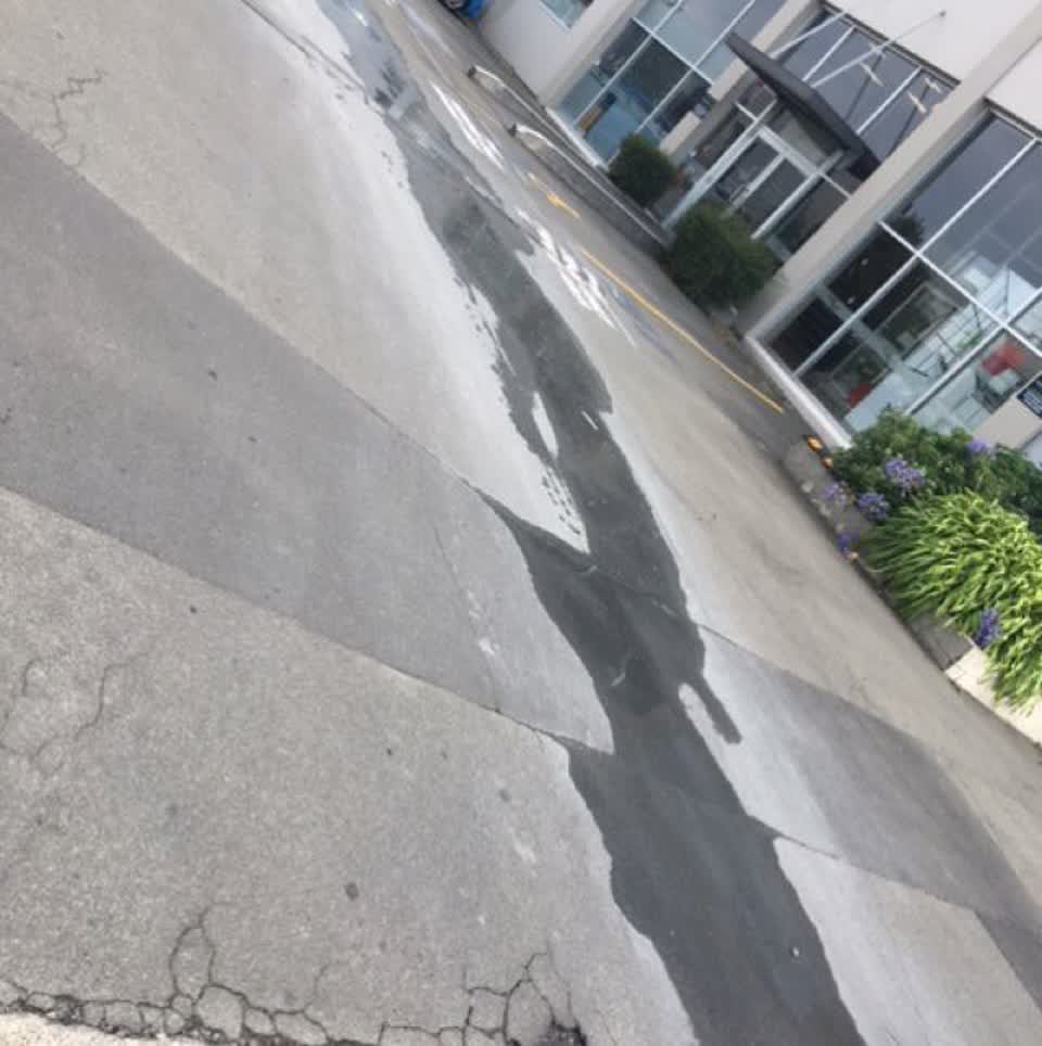 The photograph attached to this roading/streets report