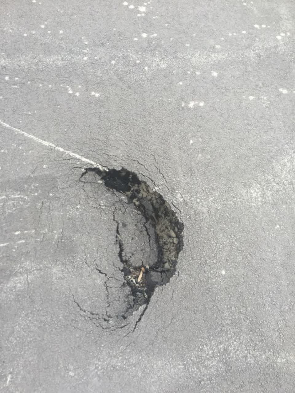 The photograph attached to this roading/streets report