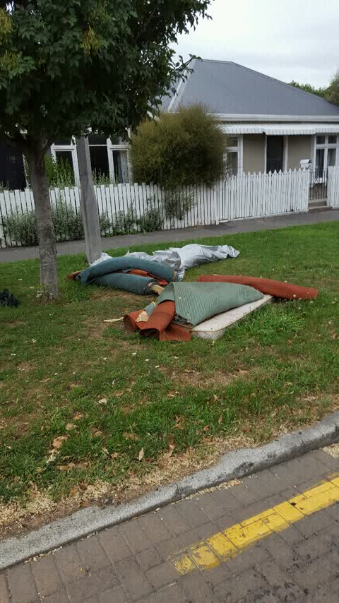 Rubbish/Recycling, a report photo