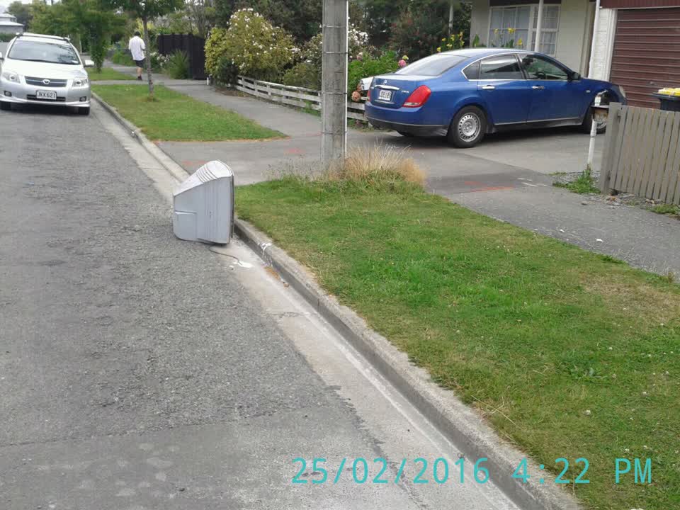 The photograph attached to this rubbish/recycling report