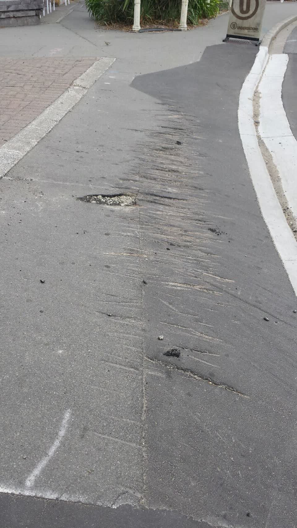 The photograph attached to this roading/streets report