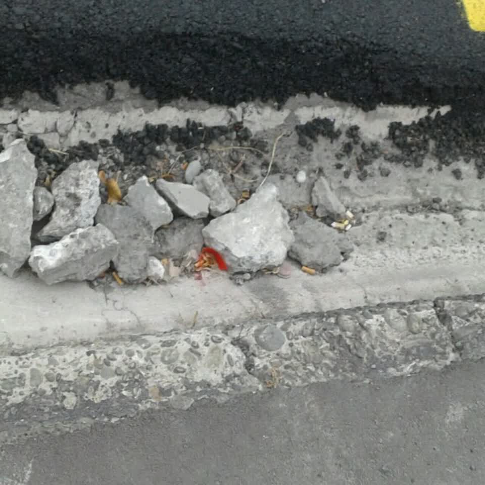 The photograph attached to this roading/streets report