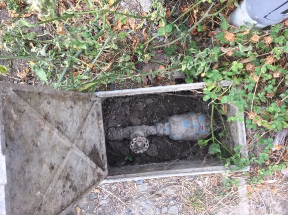 The photograph attached to this water supply report
