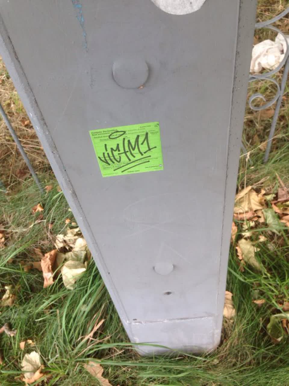 The photograph attached to this graffiti report