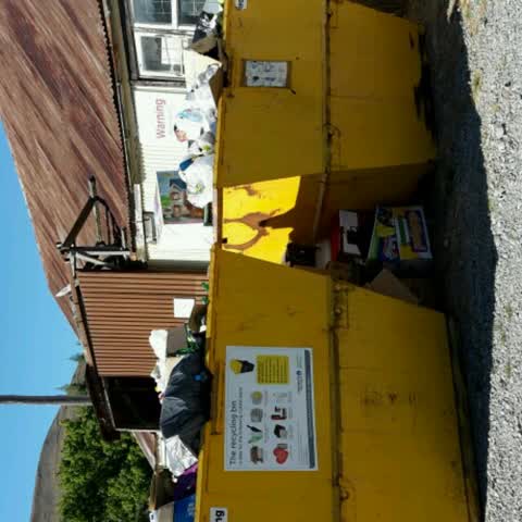 Rubbish/Recycling, a report photo
