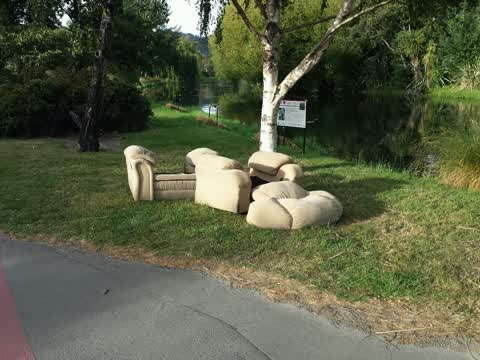 Rubbish/Recycling, a report photo