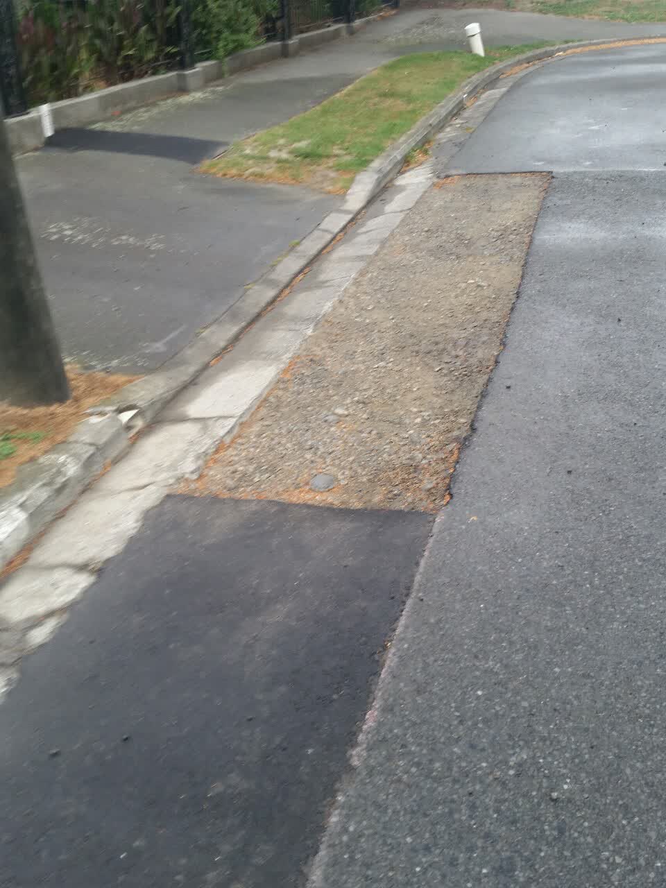 The photograph attached to this roading/streets report
