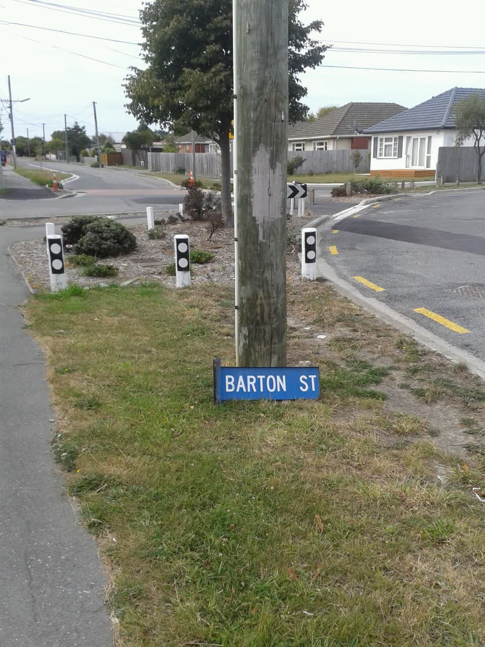 The photograph attached to this roading/streets report