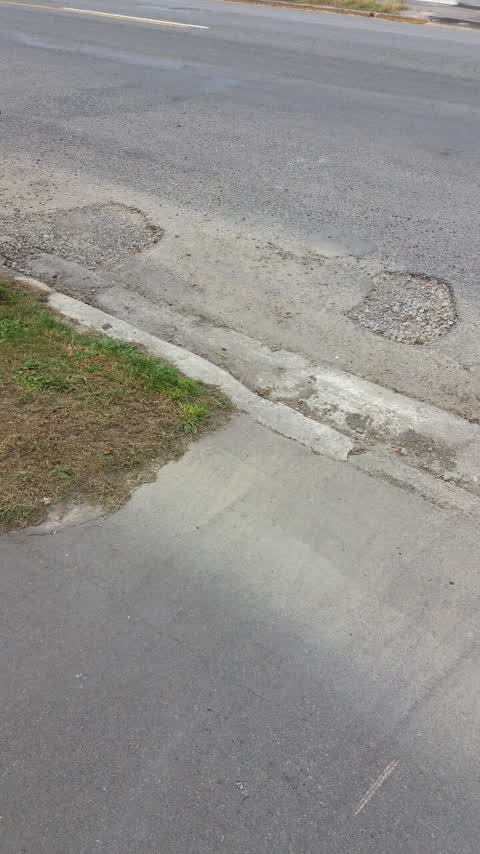 Roading/Streets, a report photo
