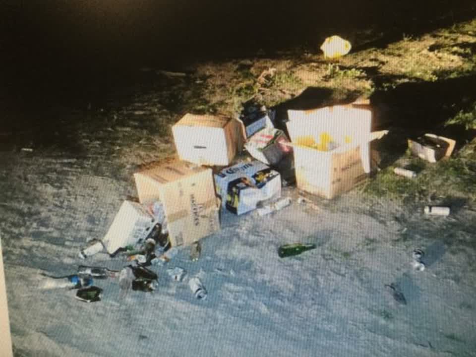 The photograph attached to this rubbish/recycling report