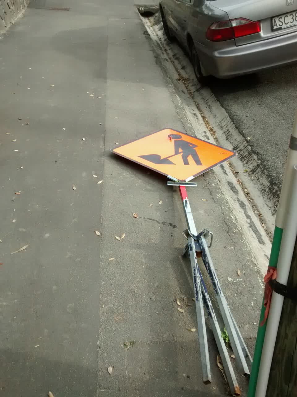 The photograph attached to this roading/streets report