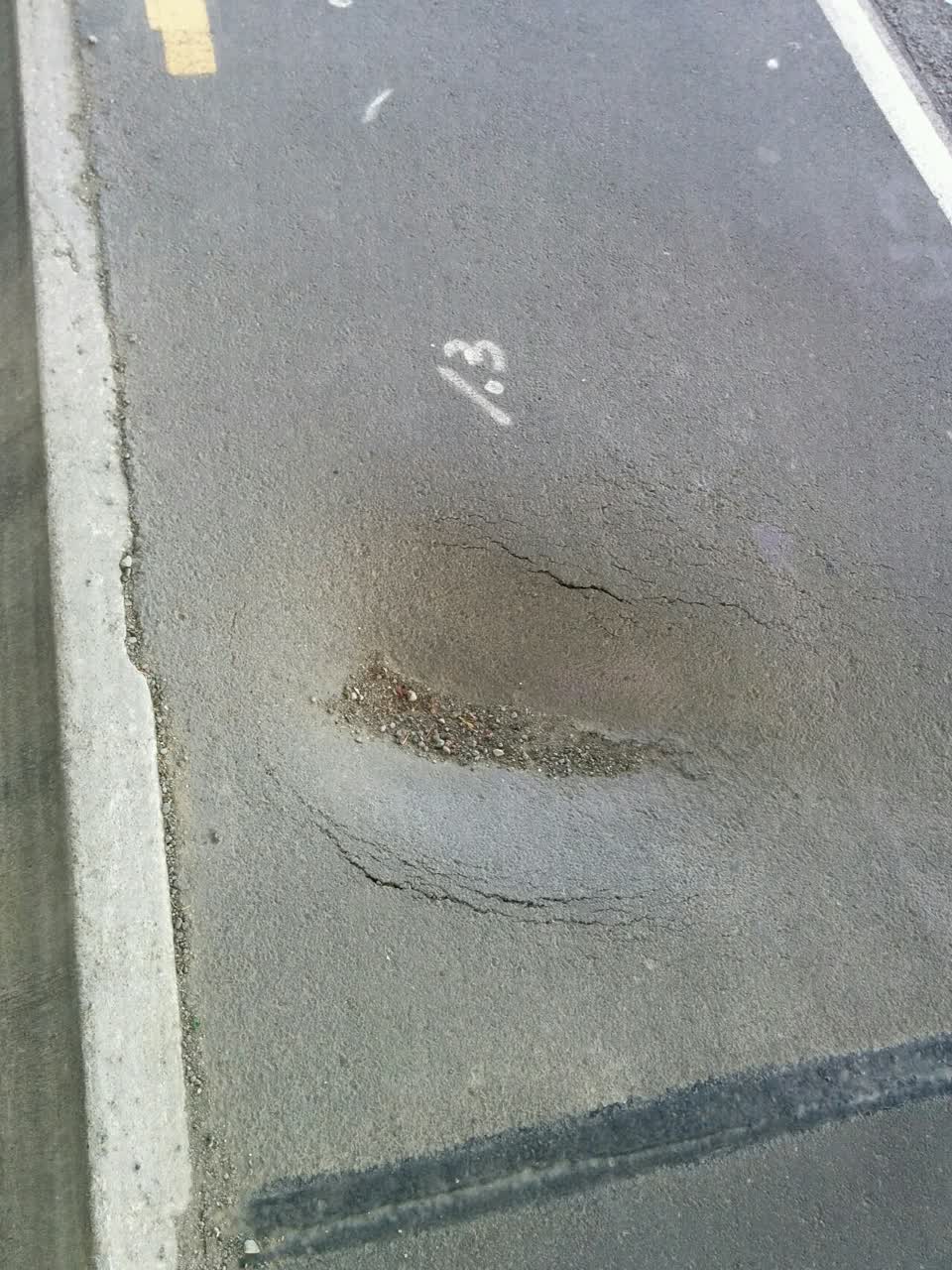 The photograph attached to this roading/streets report