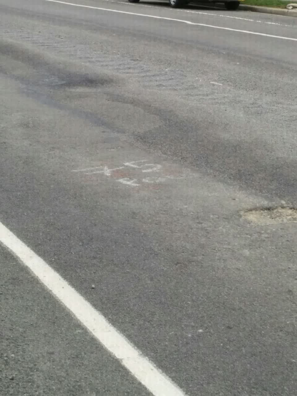The photograph attached to this roading/streets report
