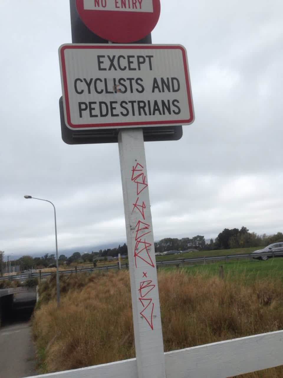 The photograph attached to this graffiti report