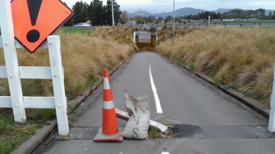 The photograph attached to this roading/streets report