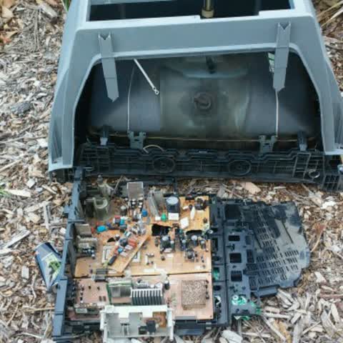 Rubbish/Recycling, a report photo