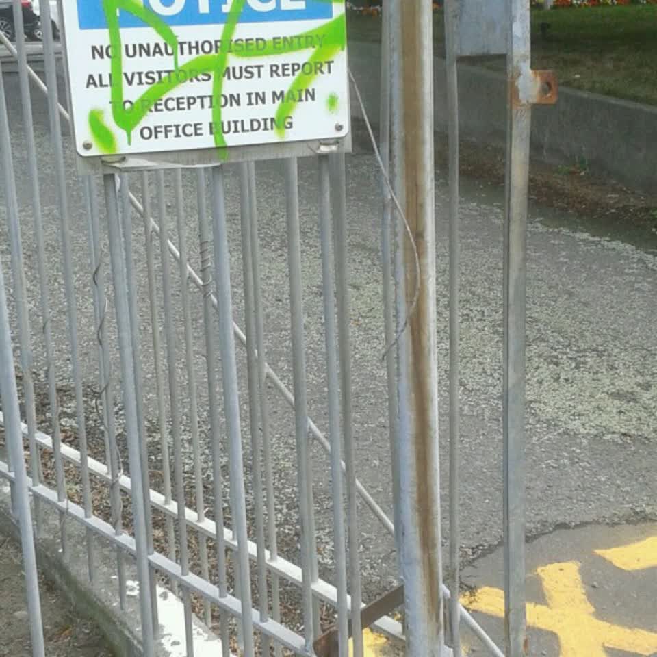 The photograph attached to this graffiti report
