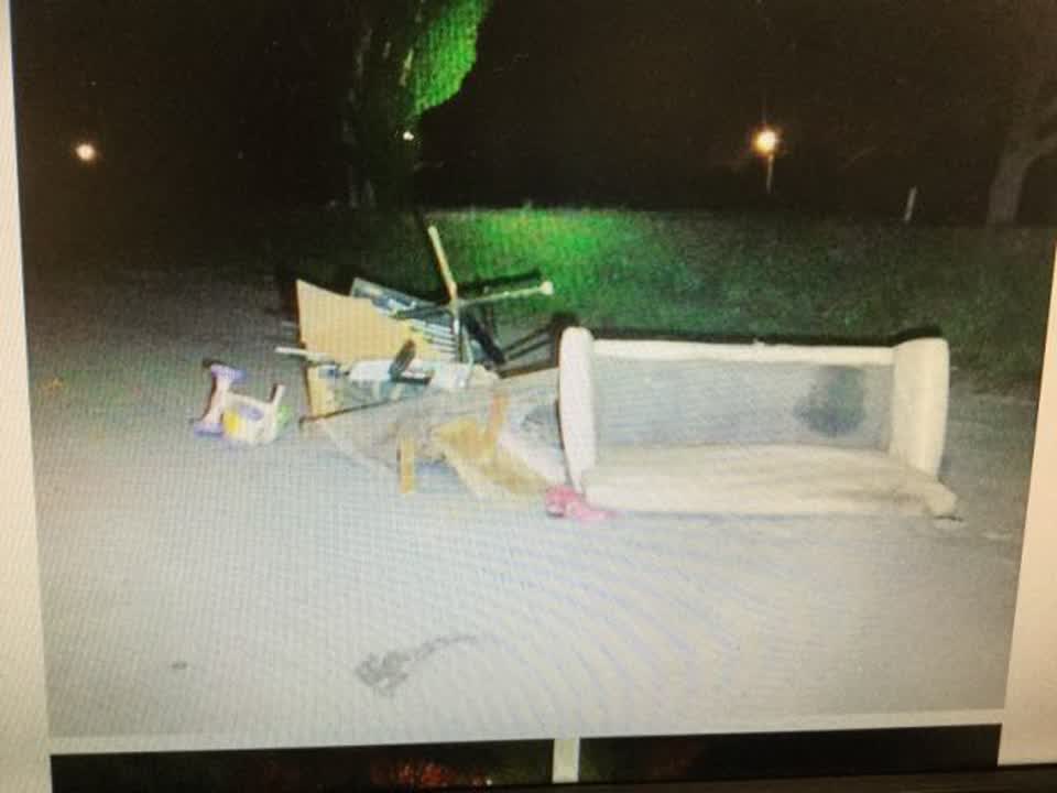 The photograph attached to this rubbish/recycling report