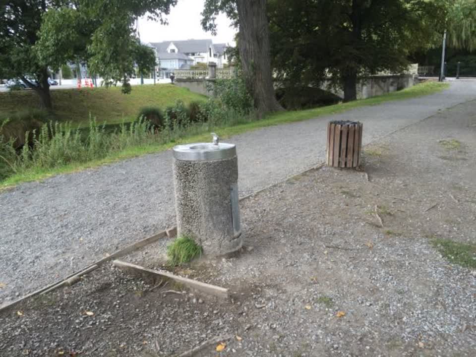The photograph attached to this water supply report