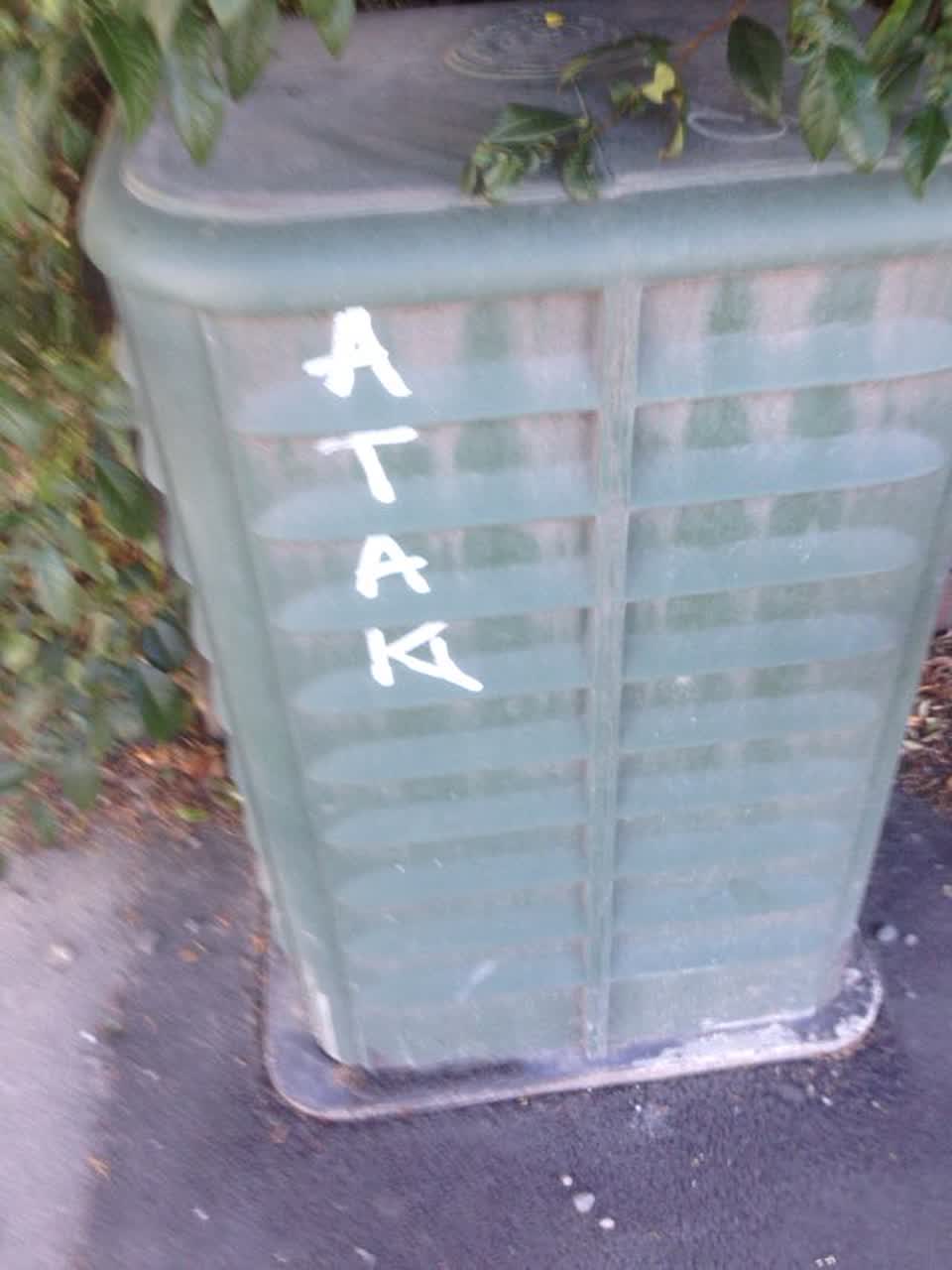 The photograph attached to this graffiti report