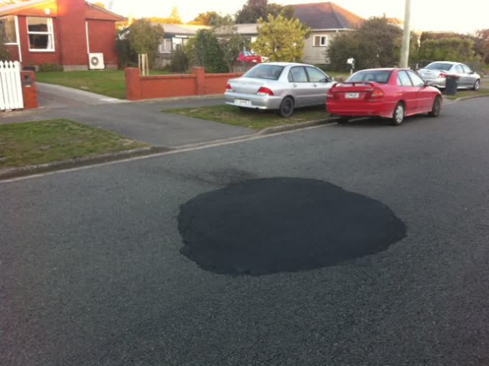 The photograph attached to this roading/streets report