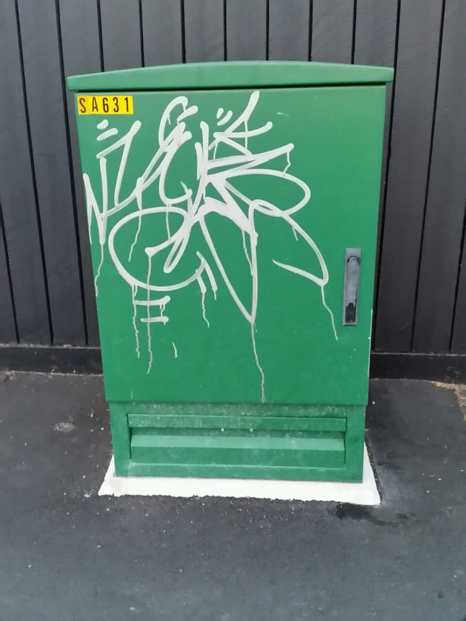 The photograph attached to this graffiti report
