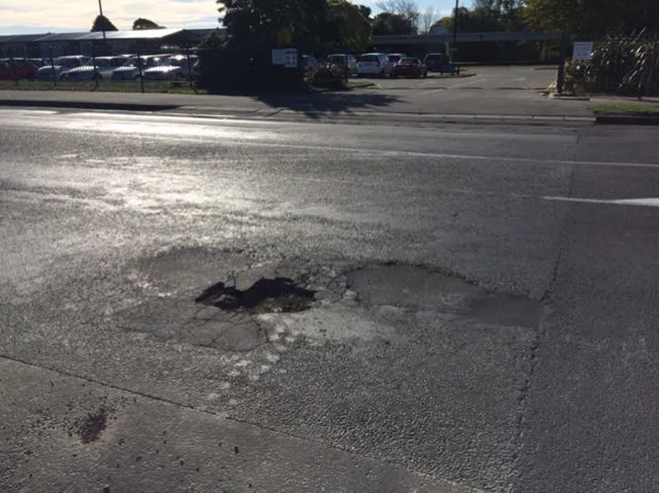 The photograph attached to this roading/streets report