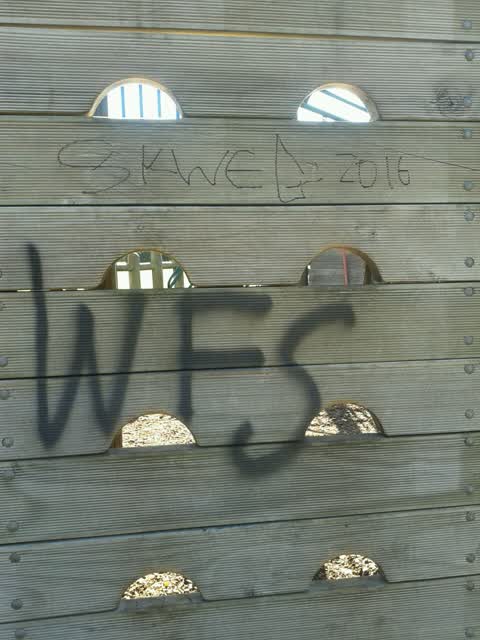 Graffiti, a report photo