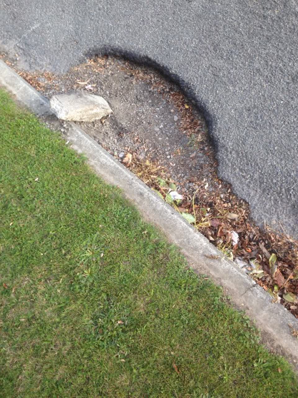The photograph attached to this roading/streets report