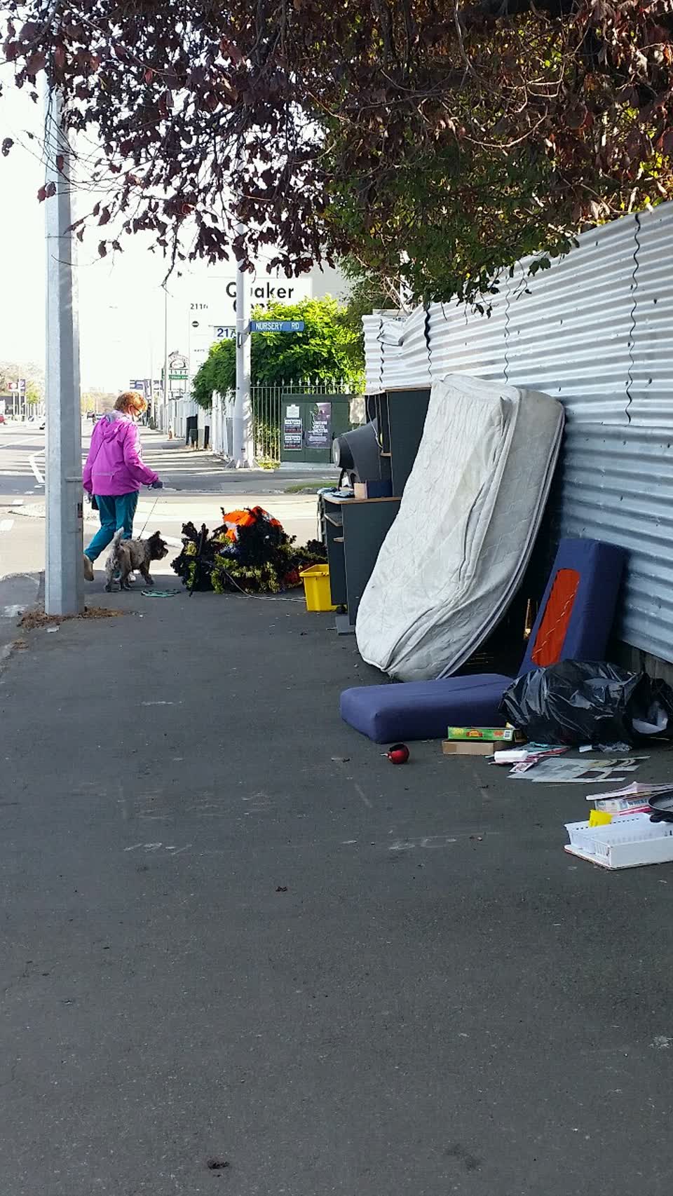 The photograph attached to this rubbish/recycling report