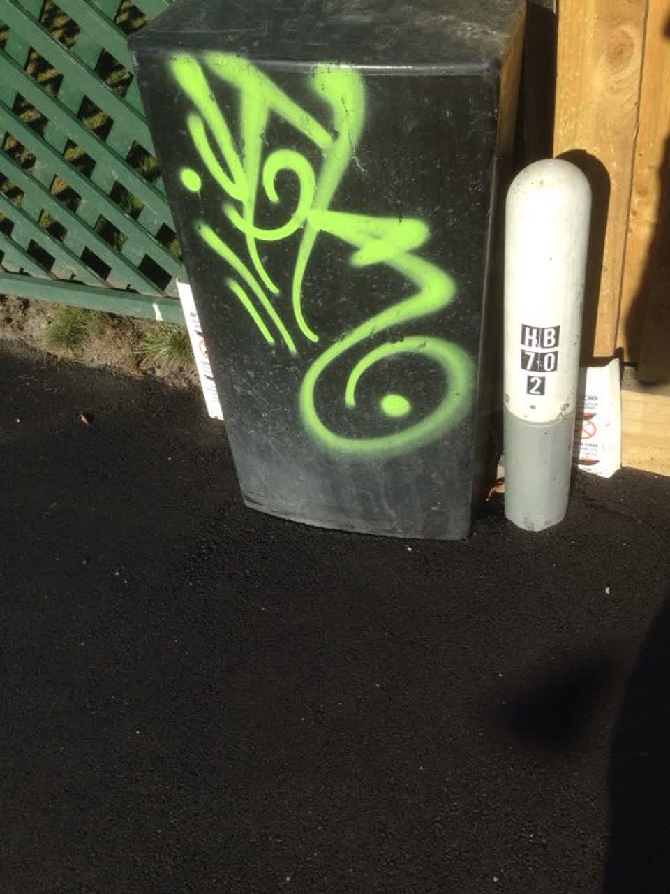 The photograph attached to this graffiti report