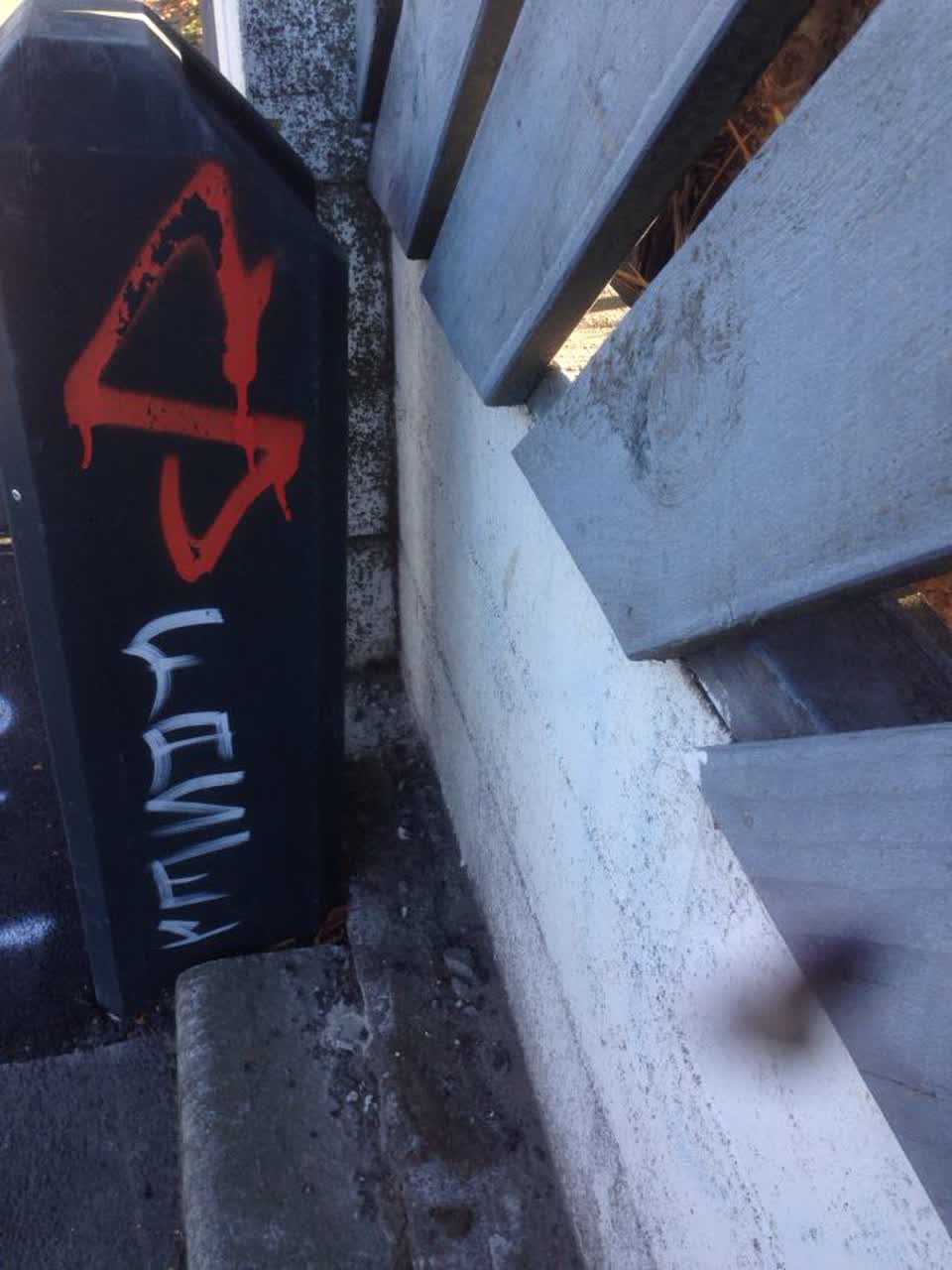 The photograph attached to this graffiti report