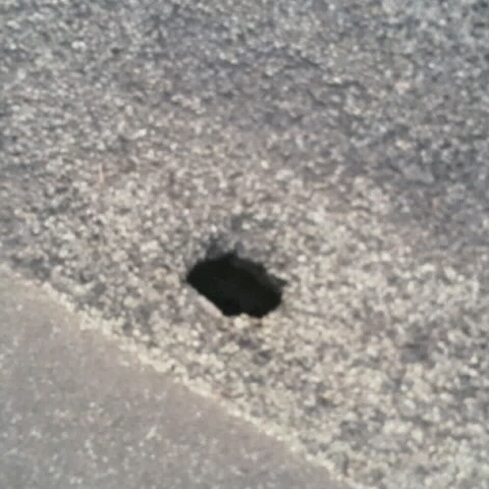 The photograph attached to this roading/streets report