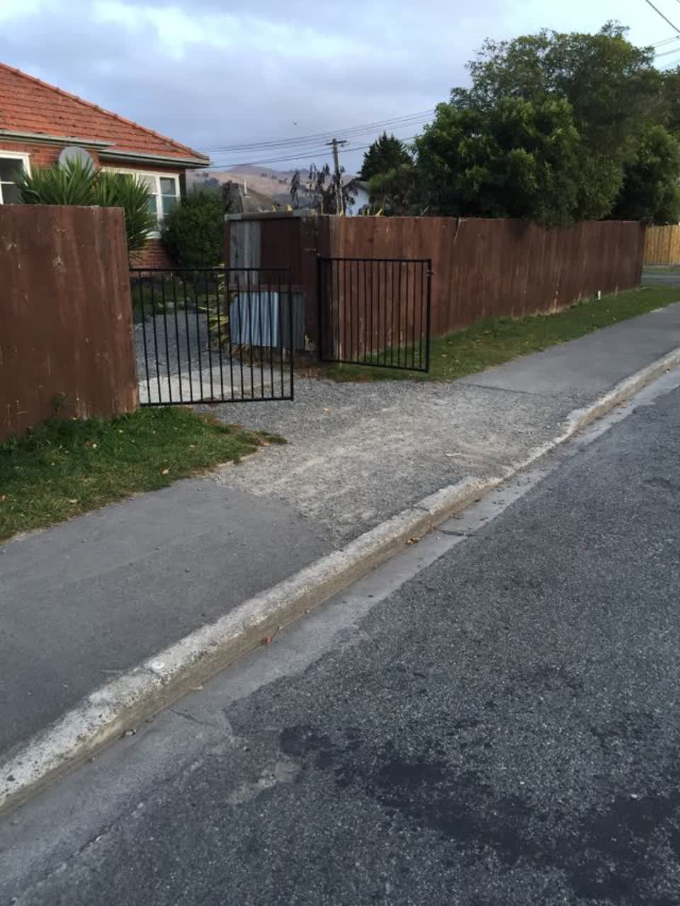 The photograph attached to this roading/streets report