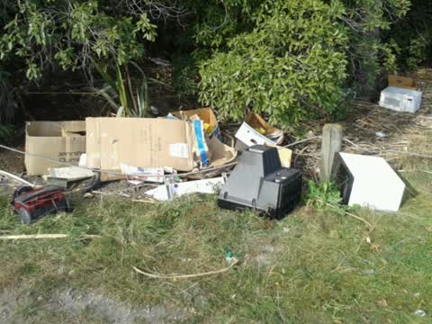 Rubbish/Recycling, a report photo