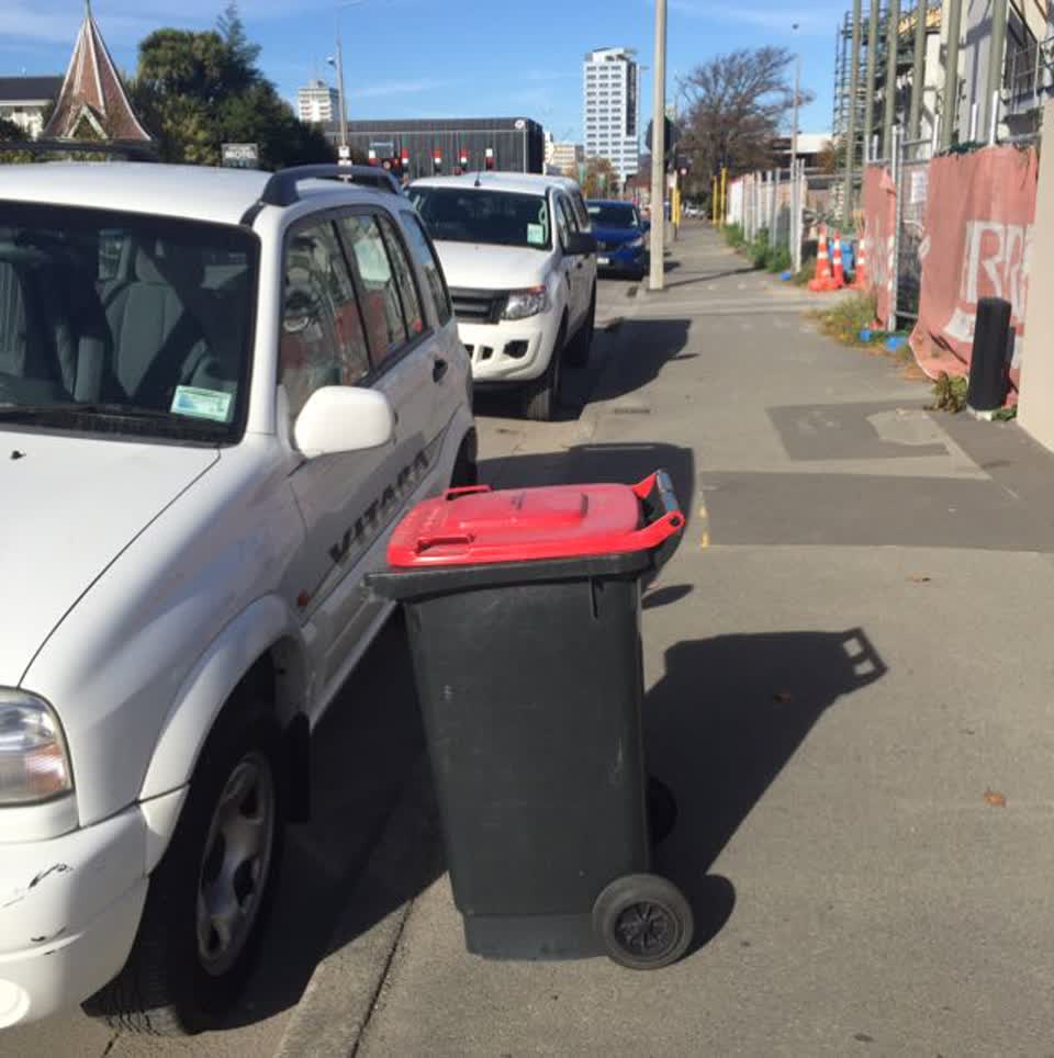 The photograph attached to this rubbish/recycling report