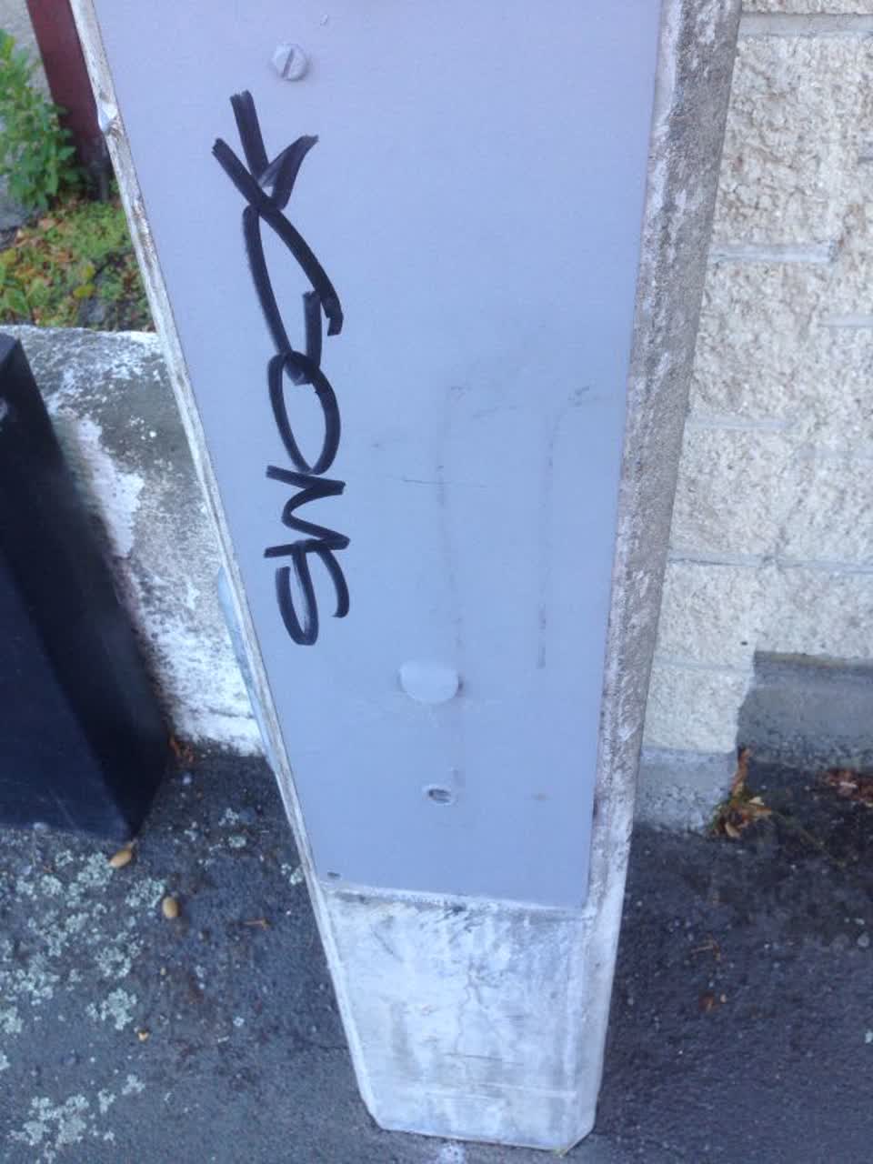 The photograph attached to this graffiti report