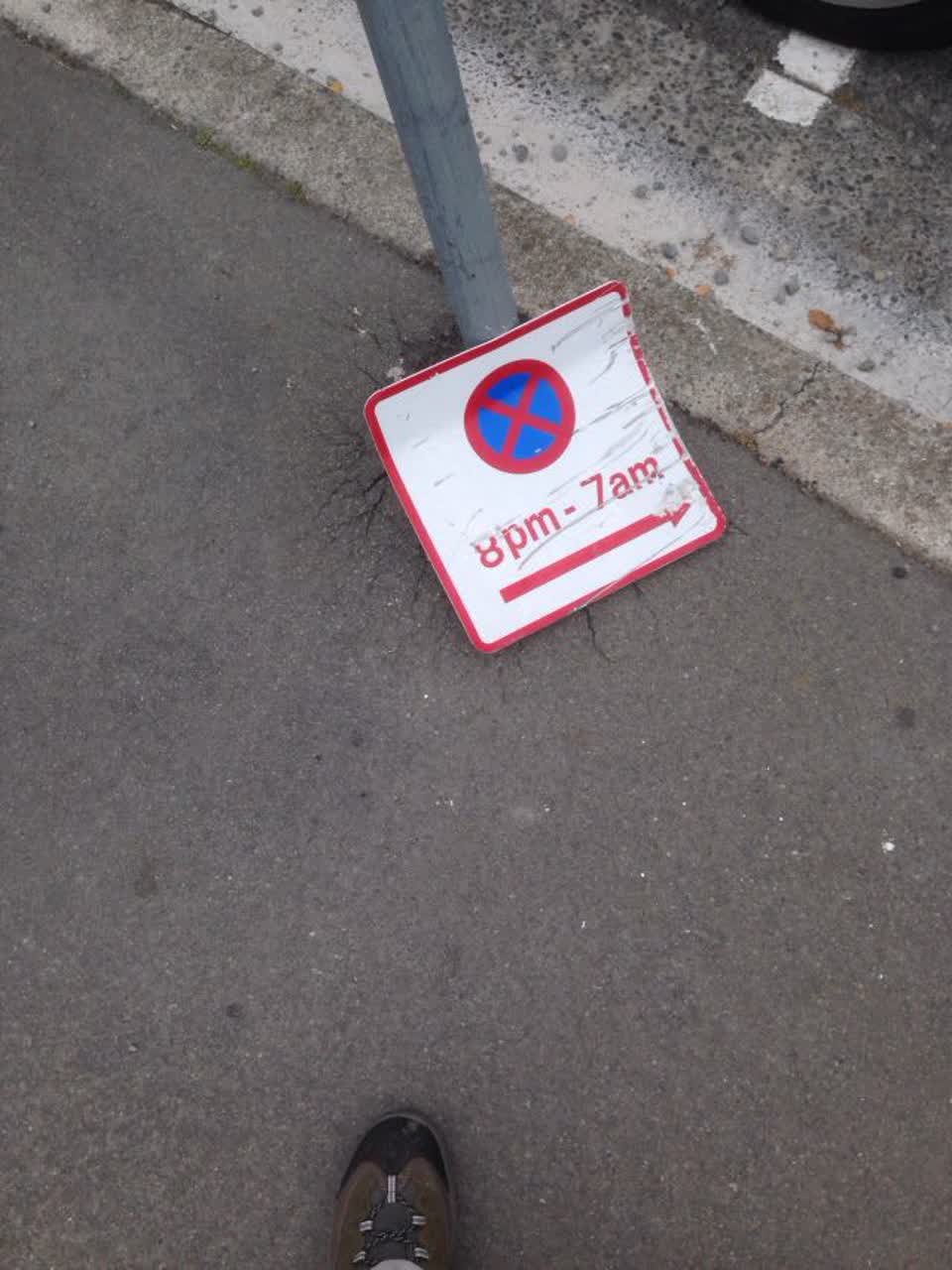 The photograph attached to this roading/streets report