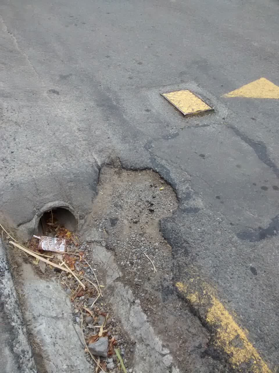 The photograph attached to this roading/streets report