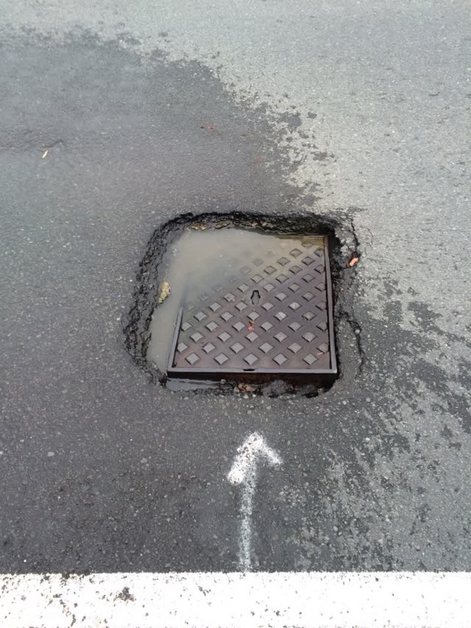The photograph attached to this roading/streets report
