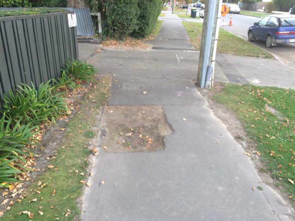 The photograph attached to this roading/streets report