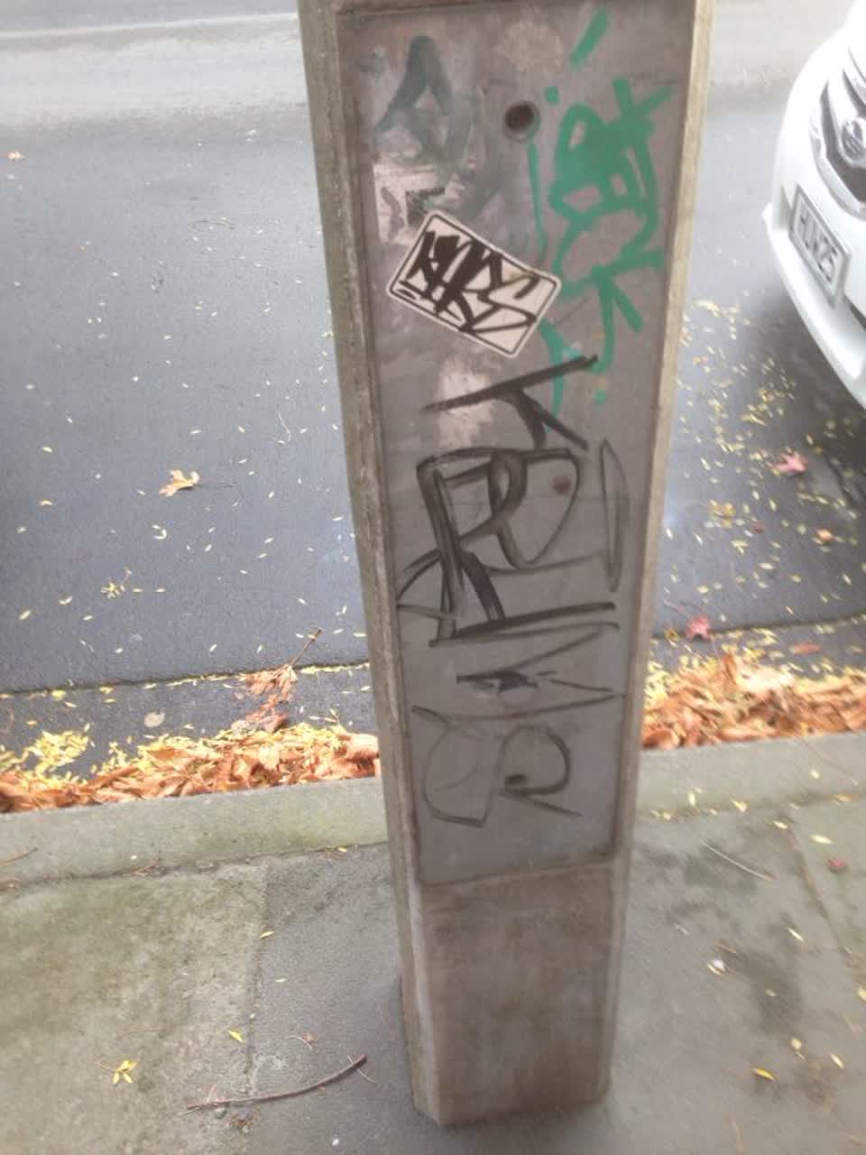 The photograph attached to this graffiti report