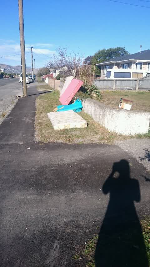 Rubbish/Recycling, a report photo