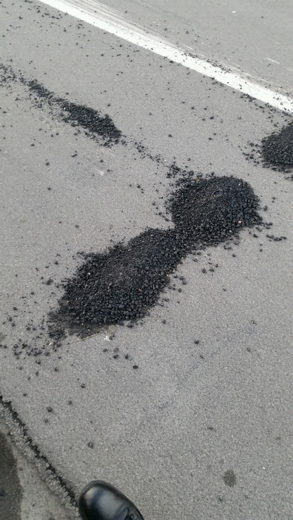 The photograph attached to this roading/streets report