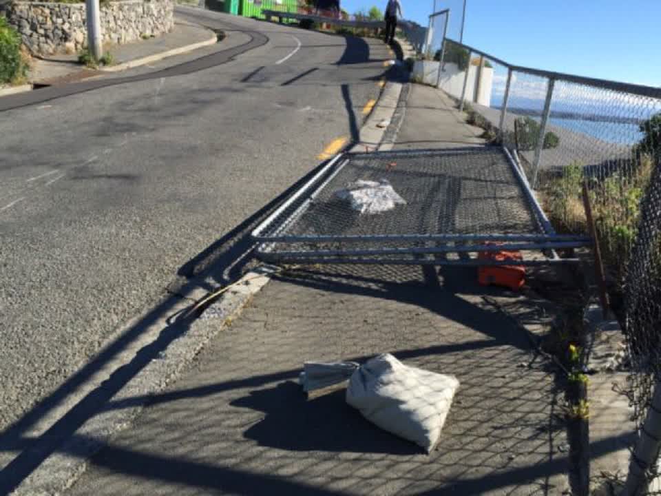 The photograph attached to this roading/streets report