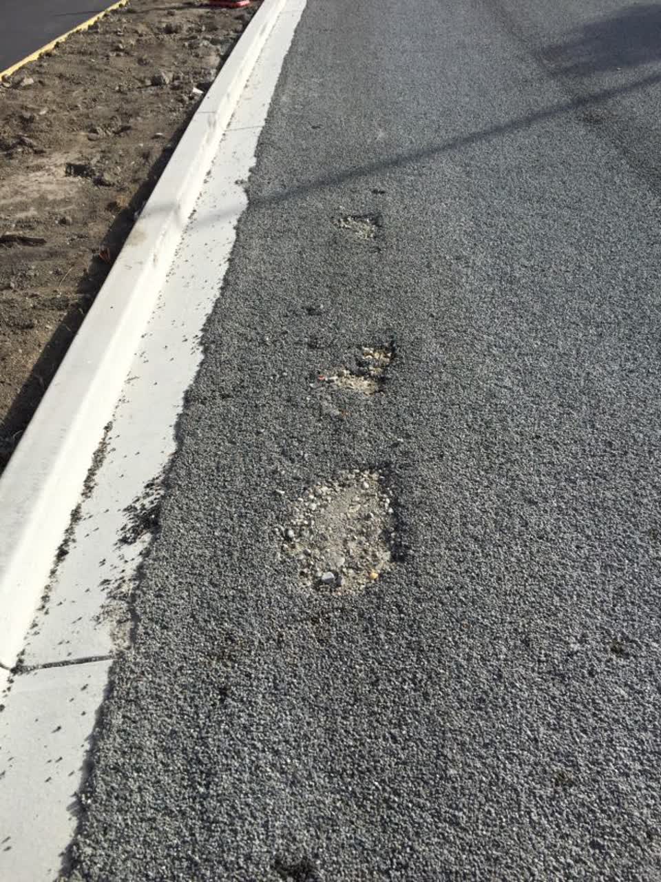The photograph attached to this roading/streets report