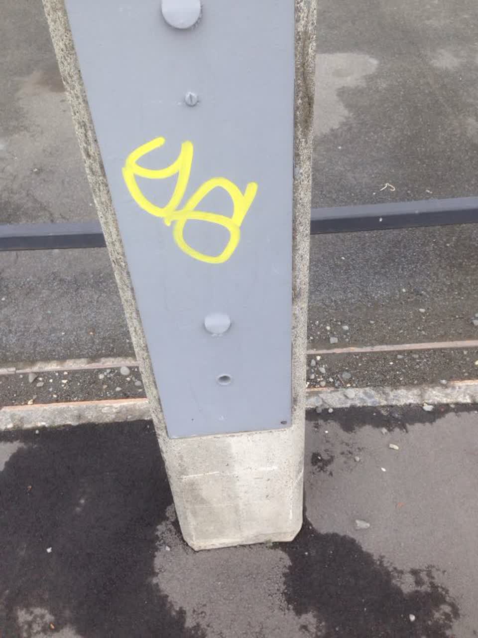 The photograph attached to this graffiti report
