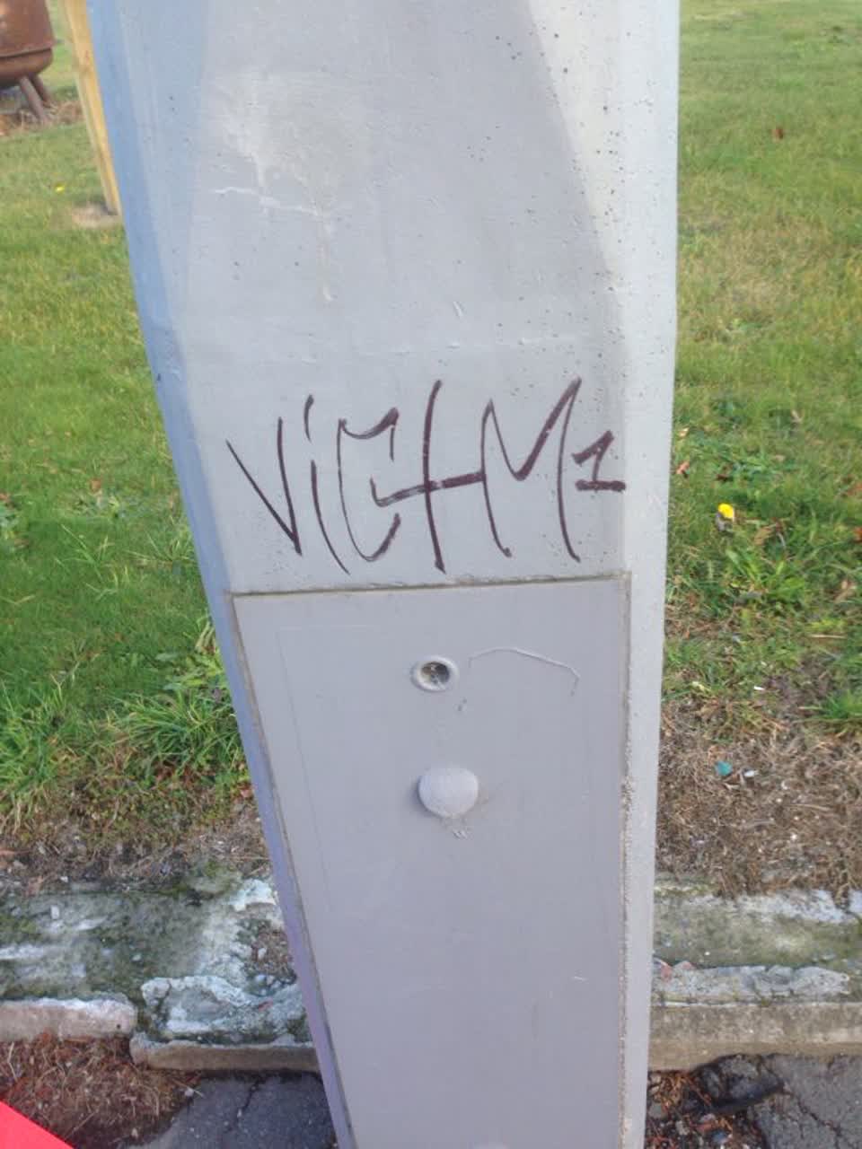 The photograph attached to this graffiti report