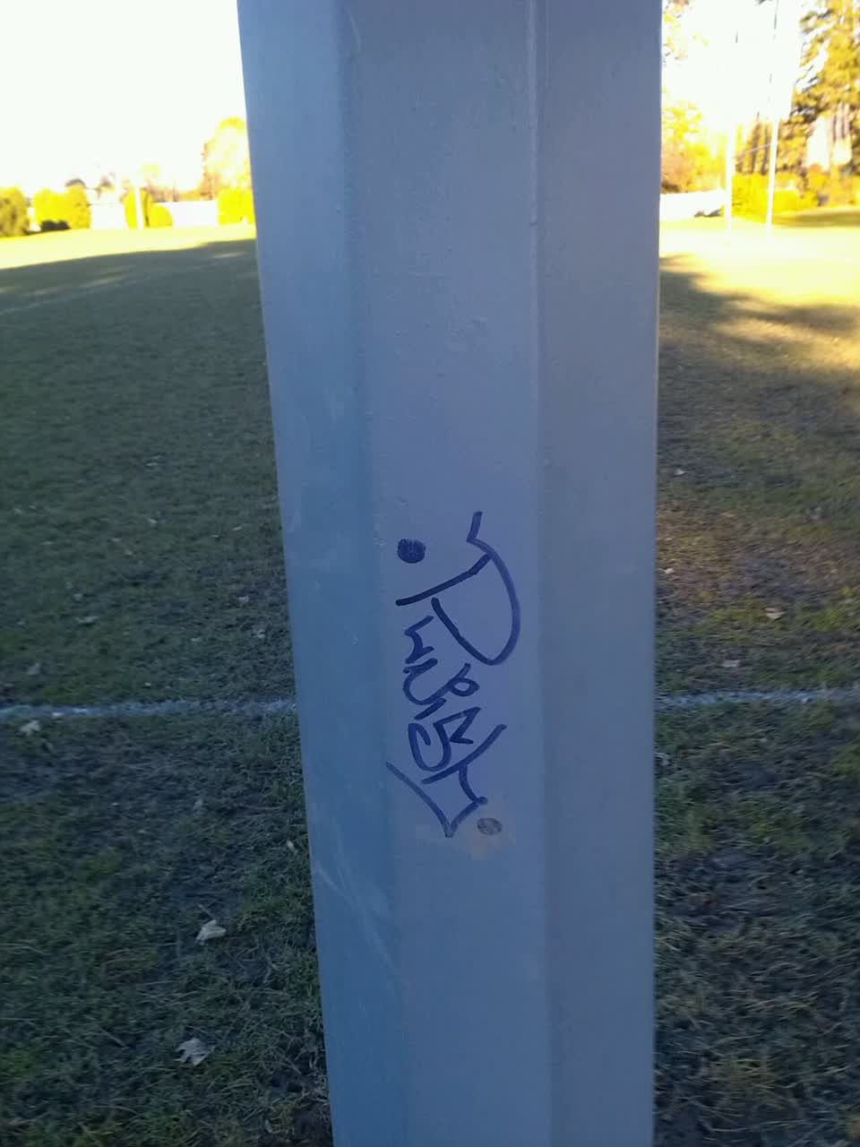 The photograph attached to this graffiti report